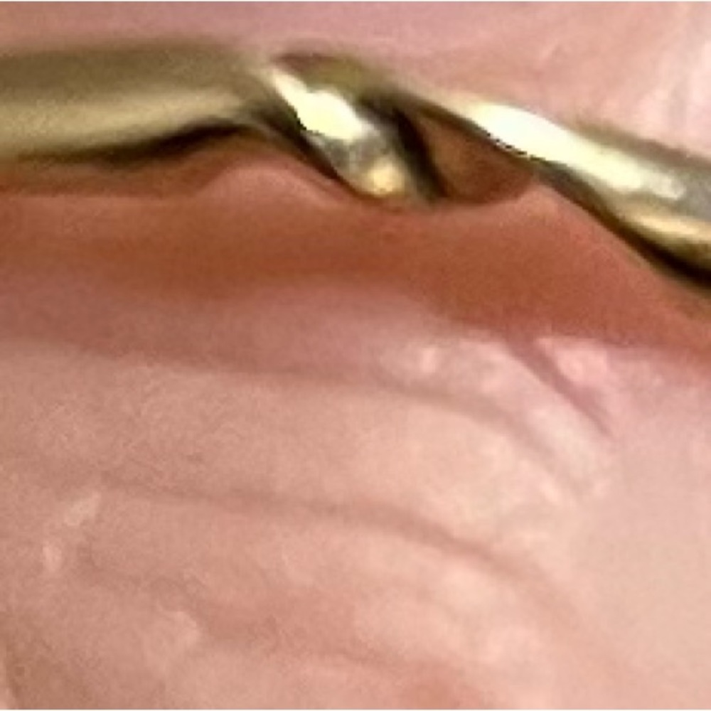 Gorgeous Dainty Solid 14 K Gold Twist Ring by Carolyn Seidel! - Picture 4 of 13
